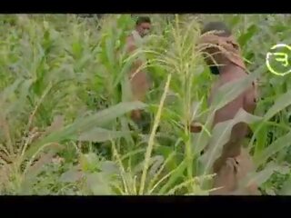 Amaka the fshat prostitutë vizituar okoro në the fermë për i shpejtë goditje punë