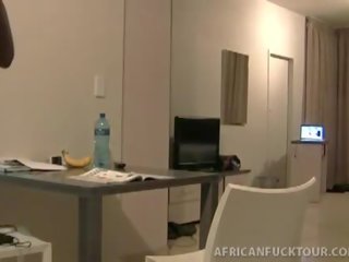 Xxx βίντεο τουρίστας picks επάνω αδύνατος/η αφρικάνικο βρόμικο συνδετήρας πόρνη lakisha