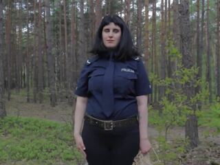 أسود assasin ضد. policewomen clone