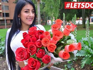 Morena leva adulto vídeo sobre rosas #letsdoeit