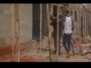 Africano nigerian ghetto youngsters gangbang un vergine / parte io