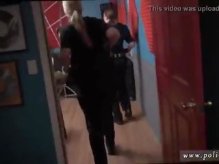 Lust kino milf roh video captures polizei aneinander reiben ein deadbeat papa.