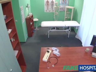 Fakehospital sensual russa paciente necessidades grande difícil pila para ser prescribed exposição
